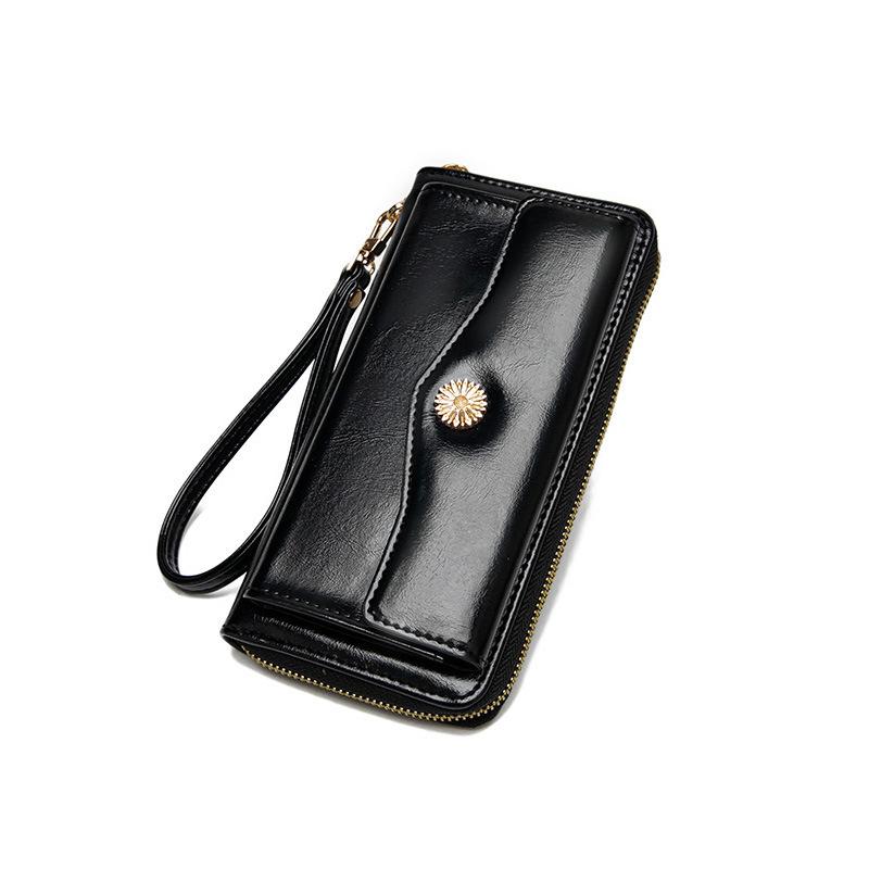 A stylish and simple long purse mySite